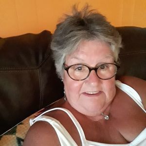 Meet your Posher, Sharon